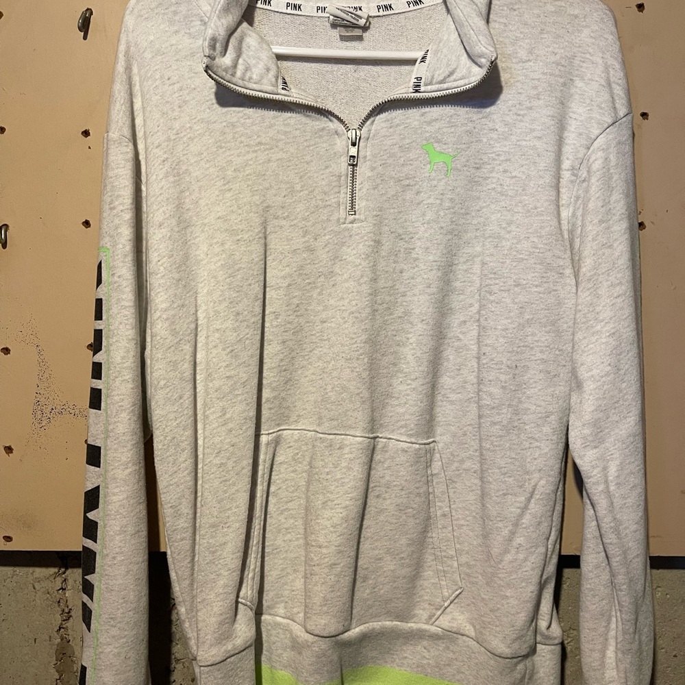 Women’s extra small loose fitting PINK hoodie